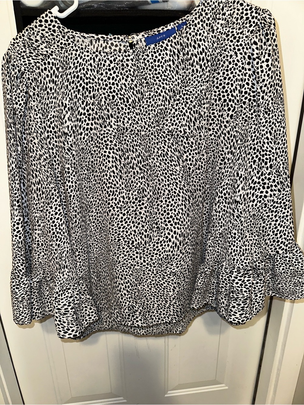 Apt. 9 Women's Black & White Printed Ruffle Sleeve Top